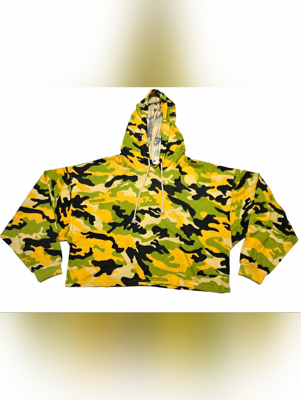 Double Zero Camo Cropped Hoodie Medium NWOT
